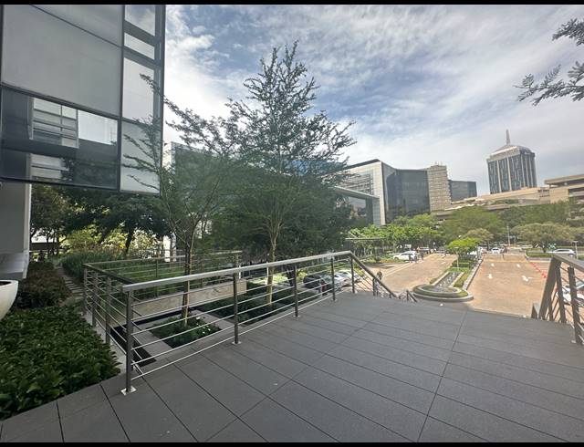 423M² OFFICE TO LET IN SANDTON CENTRAL